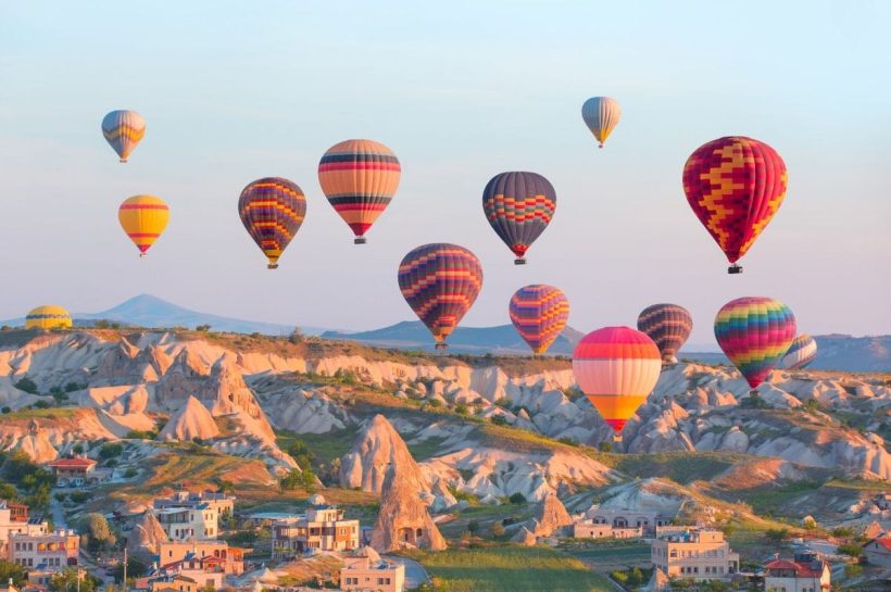 Menjelajahi Keajaiban Cappadocia, Negeri Dongeng di Turki